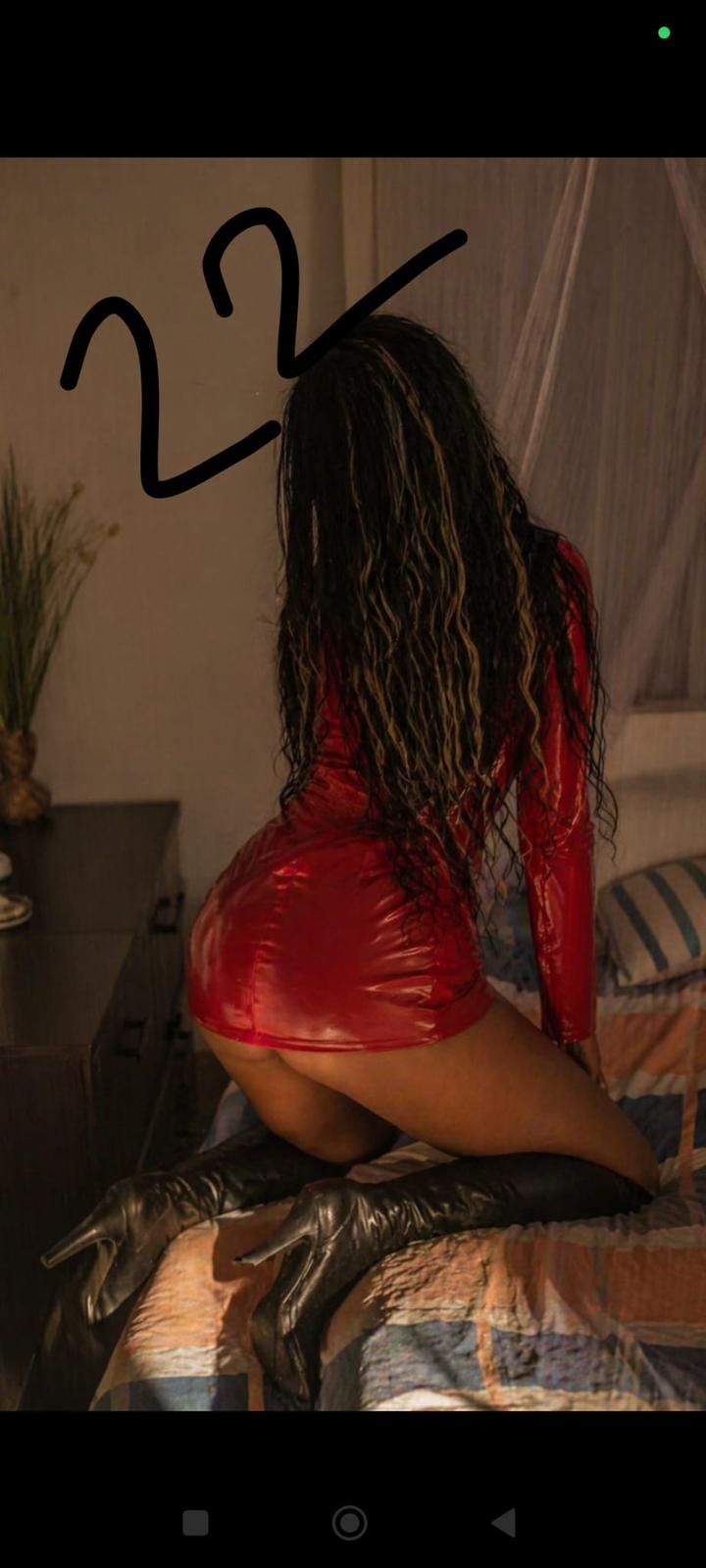 אישה פרטית בפתח תקווה