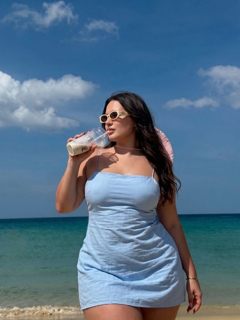 בחורה מסאגיסטית מלאה במקומות הנכונים – בתל אביב