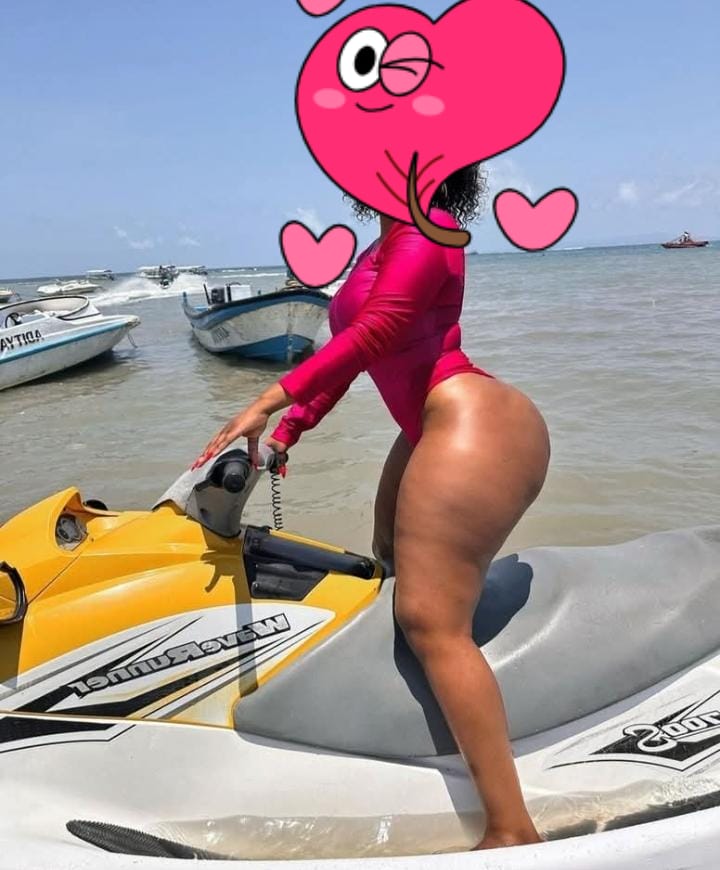 לואיז סקסית אפריקאית תיירת בתל אביב